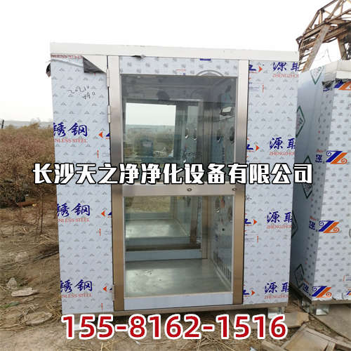 長(zhǎng)沙風(fēng)淋室在供水公司無(wú)塵實(shí)驗(yàn)室中的作用