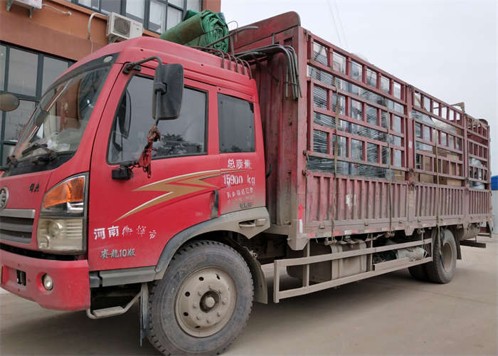 江西某電氣公司采購(gòu)凈化板單吹手動(dòng)風(fēng)淋室